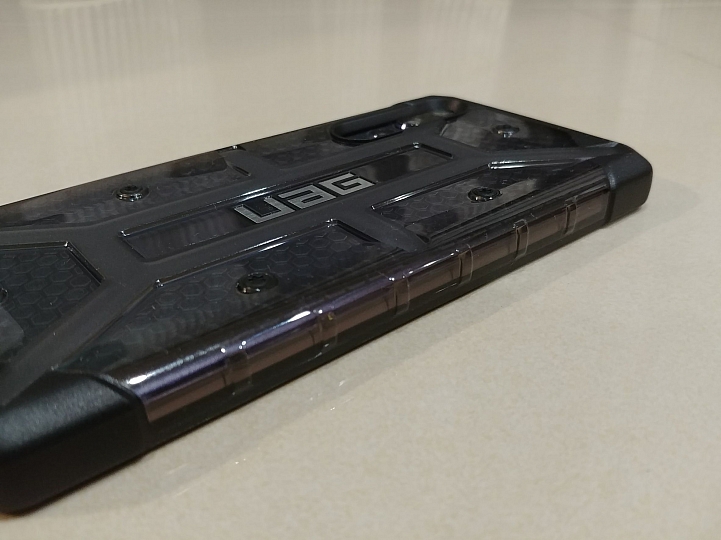 分享∼∼∼Huawei P20 PRO 專用UAG透黑保護殼