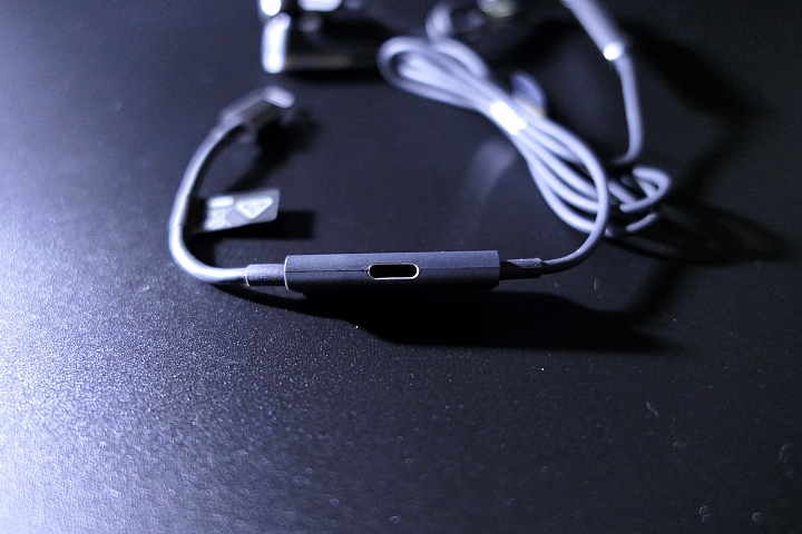 [開箱評測]Pioneer Rayz Plus SE-LTC5R - Lightning智慧入耳式耳機 - 具備降噪功能～通勤旅遊的好夥伴～