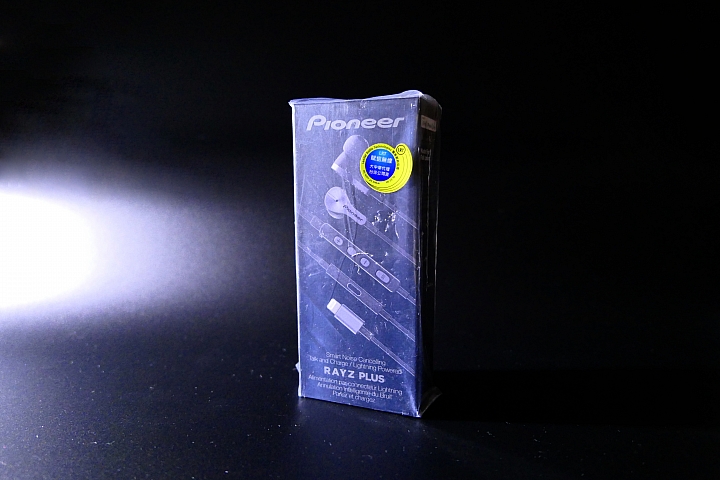 [開箱評測]Pioneer Rayz Plus SE-LTC5R - Lightning智慧入耳式耳機 - 具備降噪功能～通勤旅遊的好夥伴～