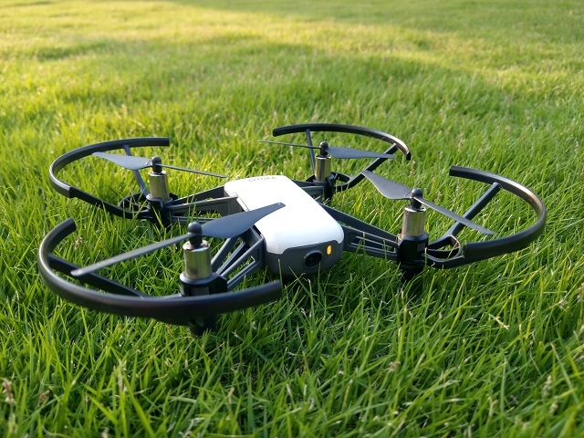DJI Tello 特洛迷你無人機 最具功能性輕鬆飛行、易於上手【簡易開箱】