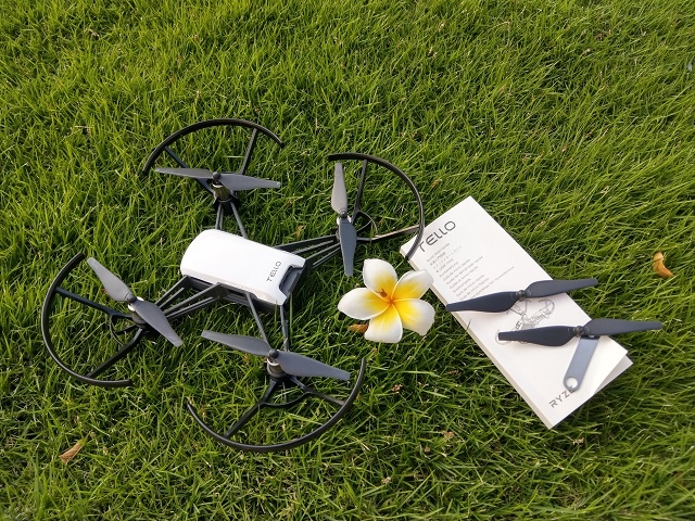 DJI Tello 特洛迷你無人機 最具功能性輕鬆飛行、易於上手【簡易開箱】