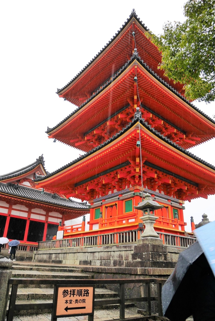 【日本京都 | 景點】漫步經典古都一日遊▹伏見稻荷大社 | 清水寺 | 地主神社 | 二三年坂 | 高台寺