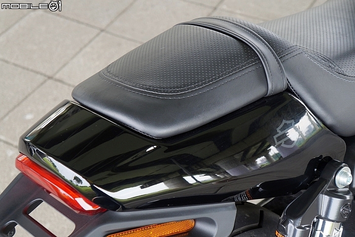 Harley-Davidson Street Rod 帥勁有型 樂趣隨行