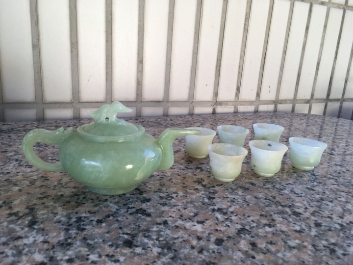 青玉茶具組請古董行家幫忙鑑價