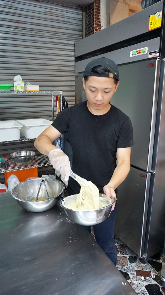★台南東區★成大商圈【雞排本色】馬卡龍雞排/彩色雞排/銅板美食。