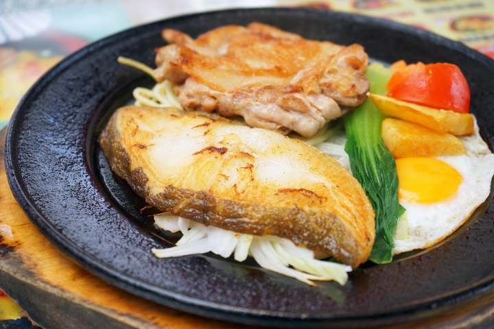 【雲林牛排】【斗六牛排】歡樂牛排 || 金價有影！數十道美味料理吃到飽 || 超澎湃自助吧 || 高CP質精緻排餐 ||