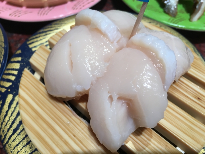 [食記] 根室花丸函館店，日本北海道平價高品質的美味迴轉壽司