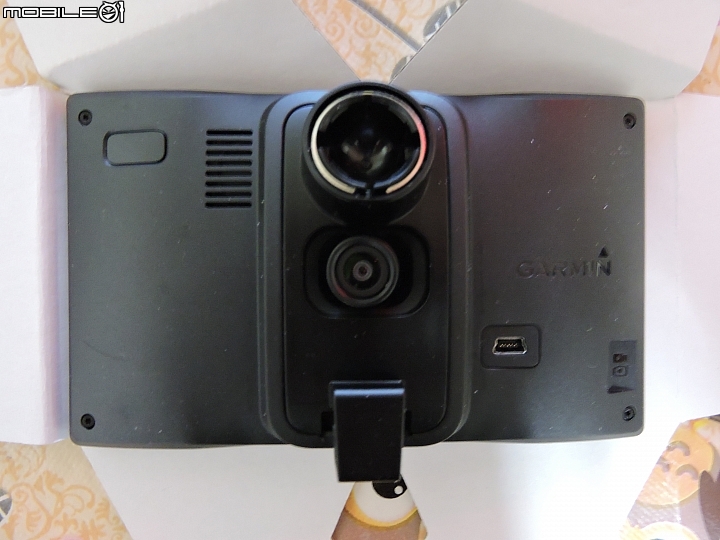 老車配新機，兒女更放心！Garmin DriveAssist 51主動安全導航機暨產品體驗試用分享心得