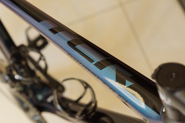 [開箱] GIANT TCR ADV SL Chameleon 變色龍