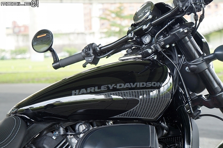 Harley-Davidson Street Rod 帥勁有型 樂趣隨行