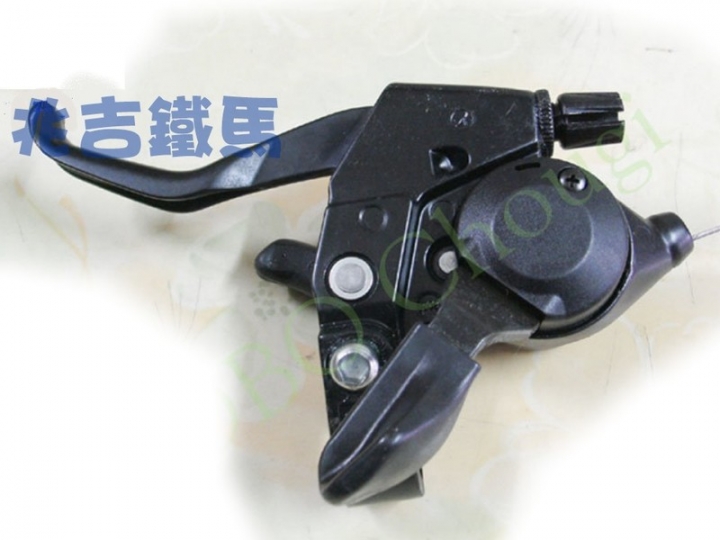 FD817小折腳踏車.轉把變速器.卡卡得很難轉動變速.想換後變速器