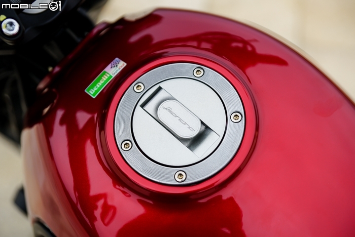 輕巧幼獅掠奪目光 Benelli Leoncino 500 ABS試駕