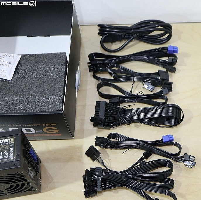 [開箱] 銀欣 SX650-G 體積小巧 SFX 高瓦數金牌新頂峰