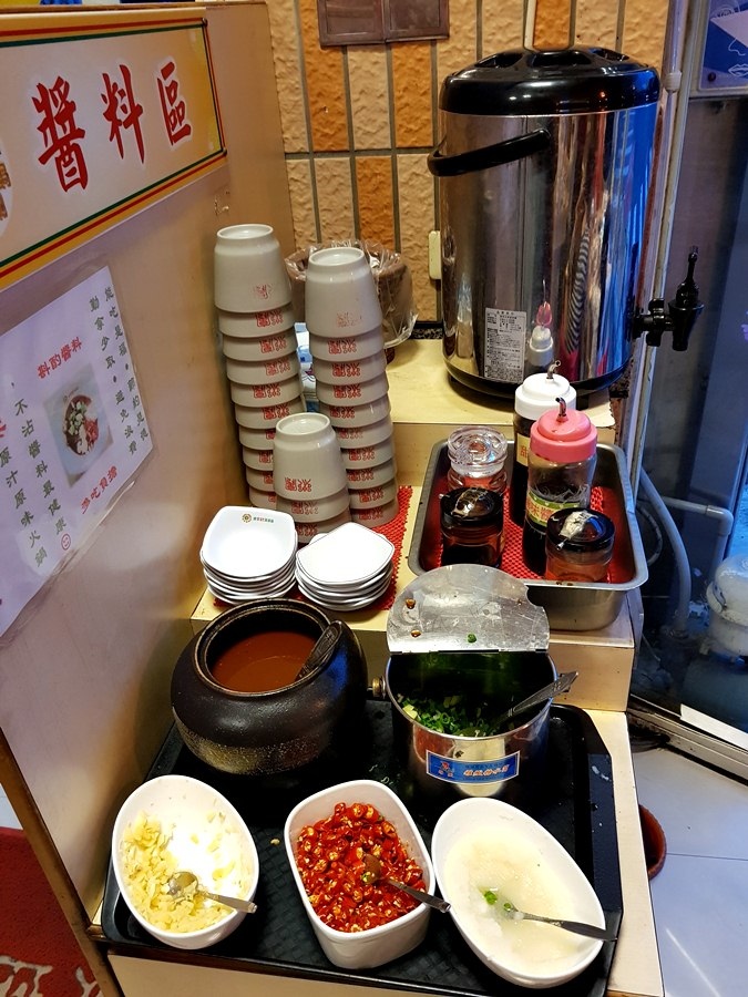 [火鍋]苗栗竹南鄉宴健康養生涮涮鍋~歐洲巴克夏豬五花火鍋食記~食材很不錯~ CP值高! 小精緻~