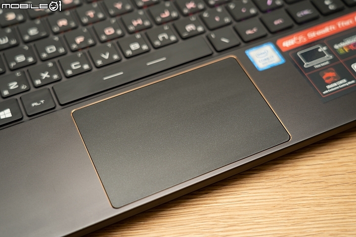 MSI GS65 Stealth Thin 8RF 工作娛樂一機搞定