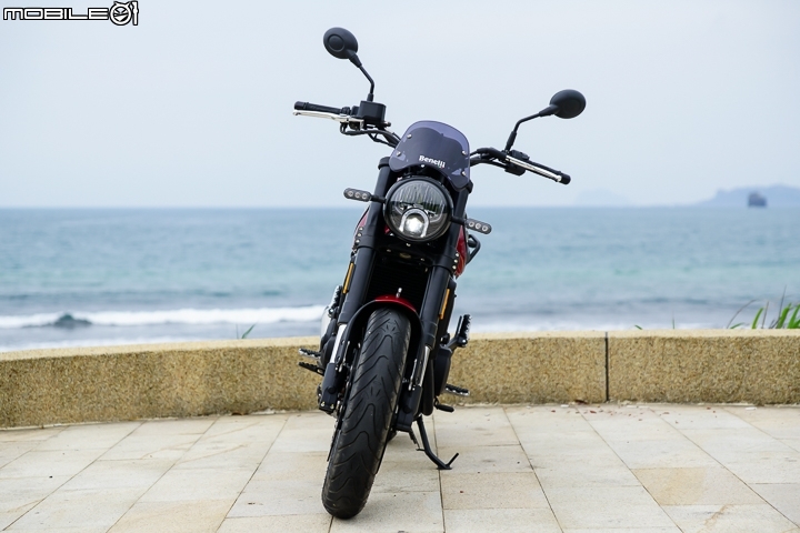 輕巧幼獅掠奪目光 Benelli Leoncino 500 ABS試駕