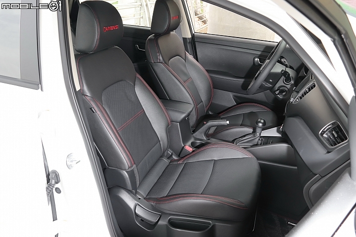 Kia Carens GO帥特仕款試車報導 再帥一點點！