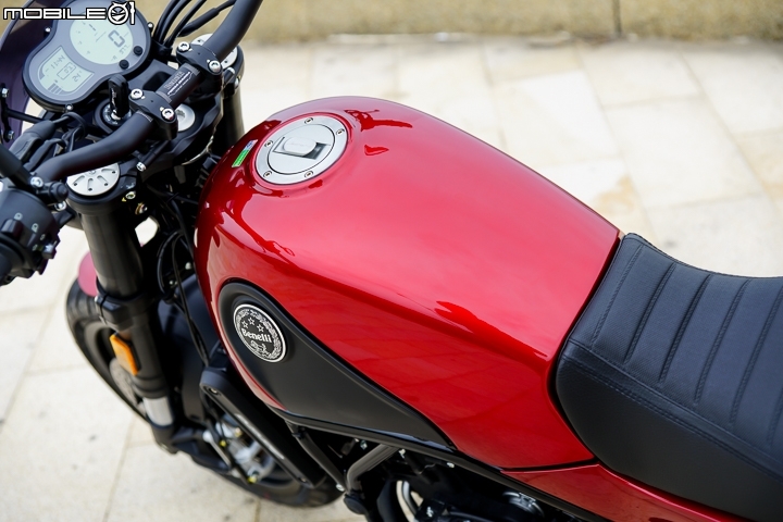 輕巧幼獅掠奪目光 Benelli Leoncino 500 ABS試駕