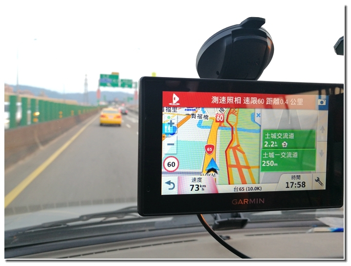 導航、安全、駕駛記錄通通掌握，都在Garmin DriveAssist 51