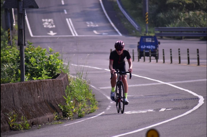 5月12日下午4:28騎上南深路的車友