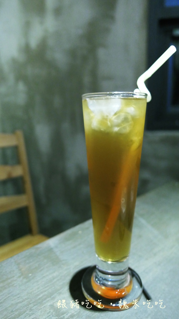 (食)台中 飲周公+EatBaoLab 大隱於市最美刈包