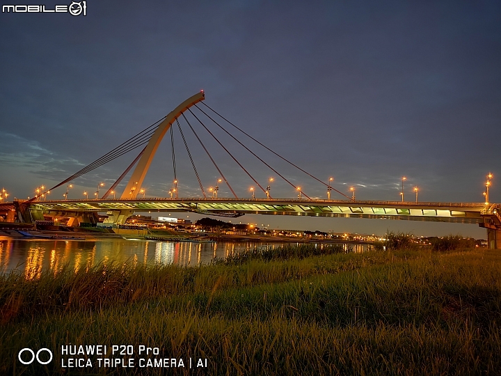 點我看大圖 臺北市 中山區 美堤河濱公園 -- 拍大直橋夜景、賞鐵鳥的好地方