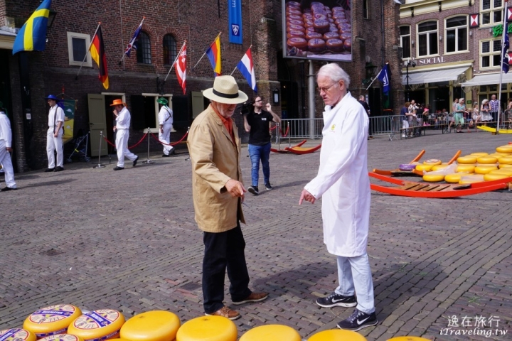 荷蘭｜Alkmaar 阿克馬起司市場‧小鎮參觀 (含交通)