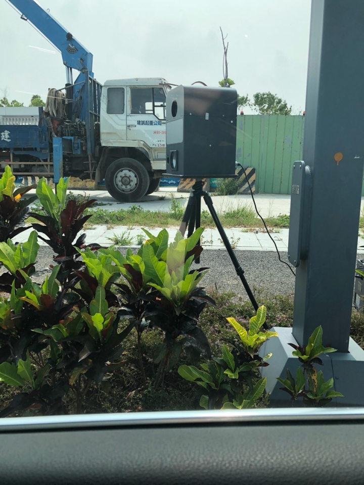台中逢甲凱旋路過敦化路二段的測速照相..?! -