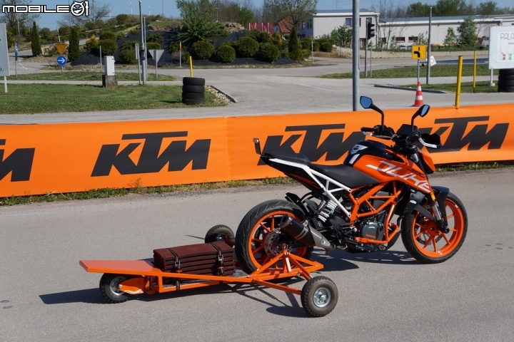 KTM官方特技車手 Rok Bagoroš 斯洛維尼亞採訪！親眼目擊 390 DUKE 上的精湛特技表演