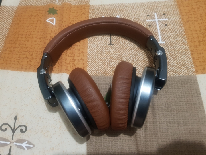 CAROL BTH-830 讓您的耳朵聽見真實的聲音