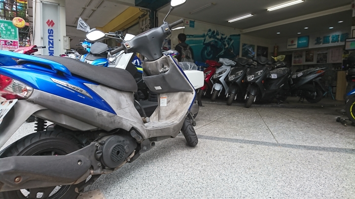 有那麼愛SUZUKI嗎? 新增Moto GP式樣安全帽之搞笑版