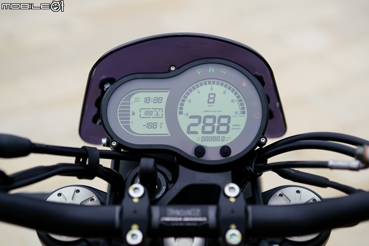輕巧幼獅掠奪目光 Benelli Leoncino 500 ABS試駕