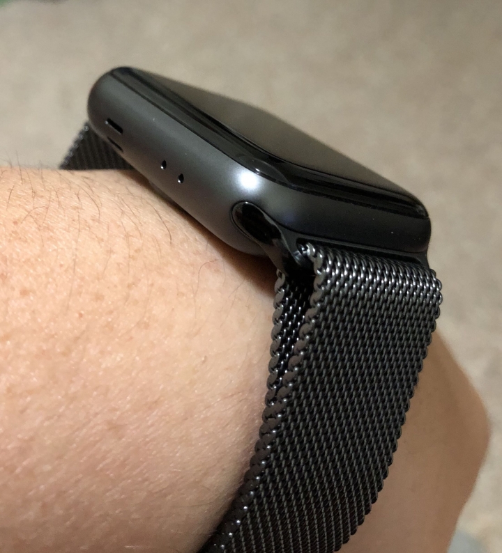 ［分享］AW3太空灰鋁合金+原廠黑米蘭錶帶