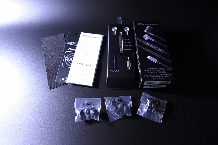 [開箱評測]Pioneer Rayz Plus SE-LTC5R - Lightning智慧入耳式耳機 - 具備降噪功能～通勤旅遊的好夥伴～
