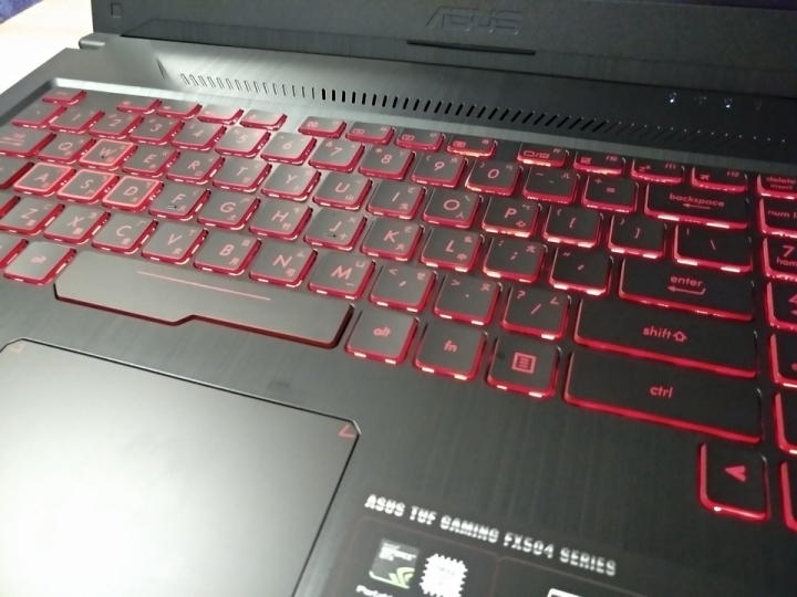 最新8代處理器華碩FX504GE開箱