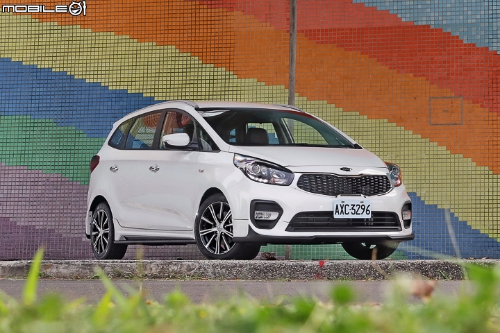 Kia Carens GO帥特仕款試車報導 再帥一點點！