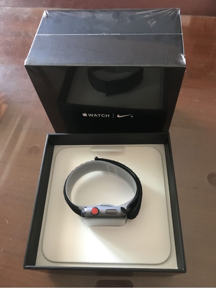 拿到Nike+ Cellular了耶