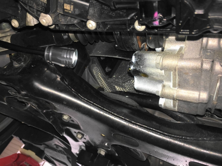 Golf R 1.5萬km DIY 更換前差速器油