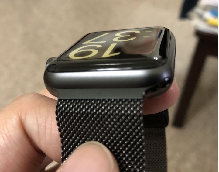 ［分享］AW3太空灰鋁合金+原廠黑米蘭錶帶