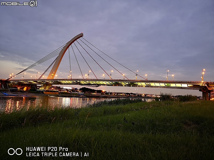 點我看大圖 臺北市 中山區 美堤河濱公園 -- 拍大直橋夜景、賞鐵鳥的好地方