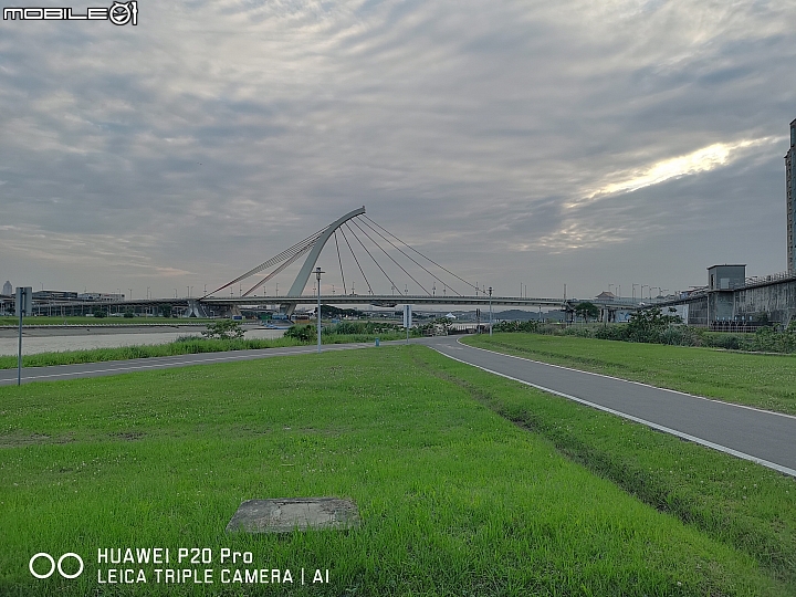 點我看大圖 臺北市 中山區 美堤河濱公園 -- 拍大直橋夜景、賞鐵鳥的好地方