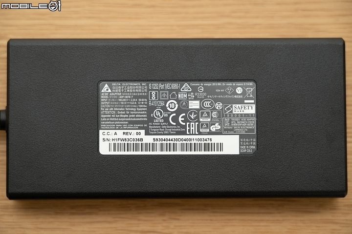 MSI GS65 Stealth Thin 8RF 工作娛樂一機搞定