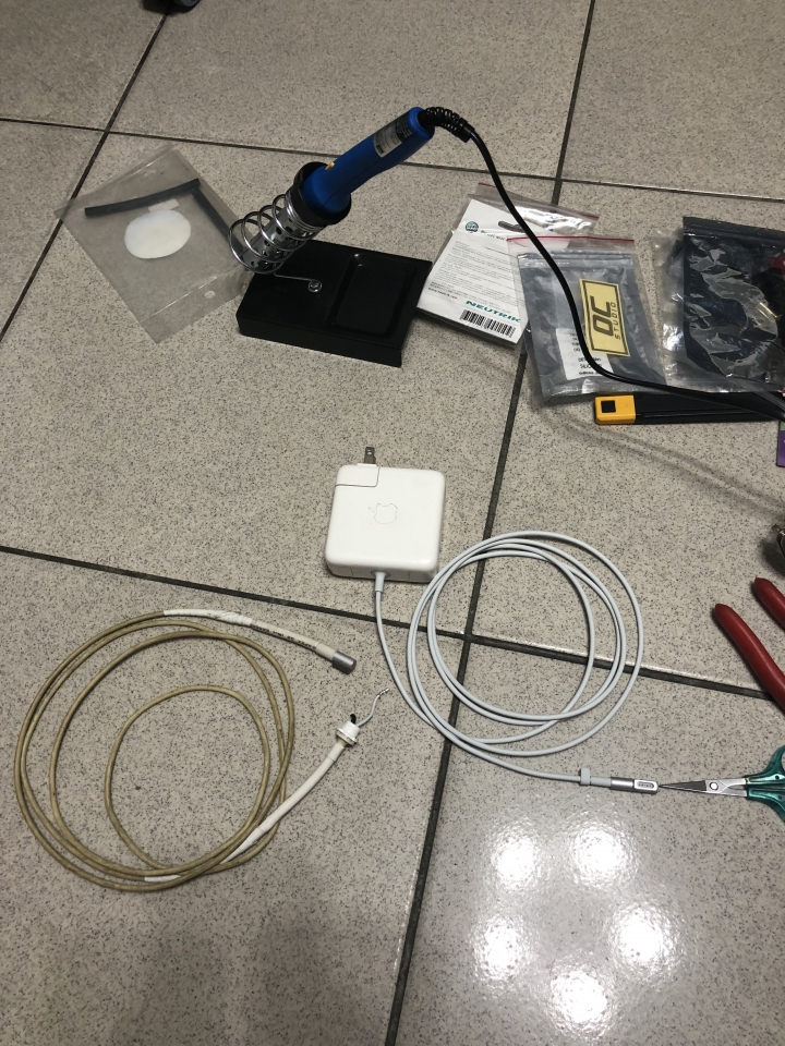 終於把這條破爛的電源線線換掉了!!