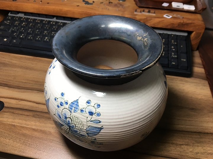 請問這花瓶的年代？