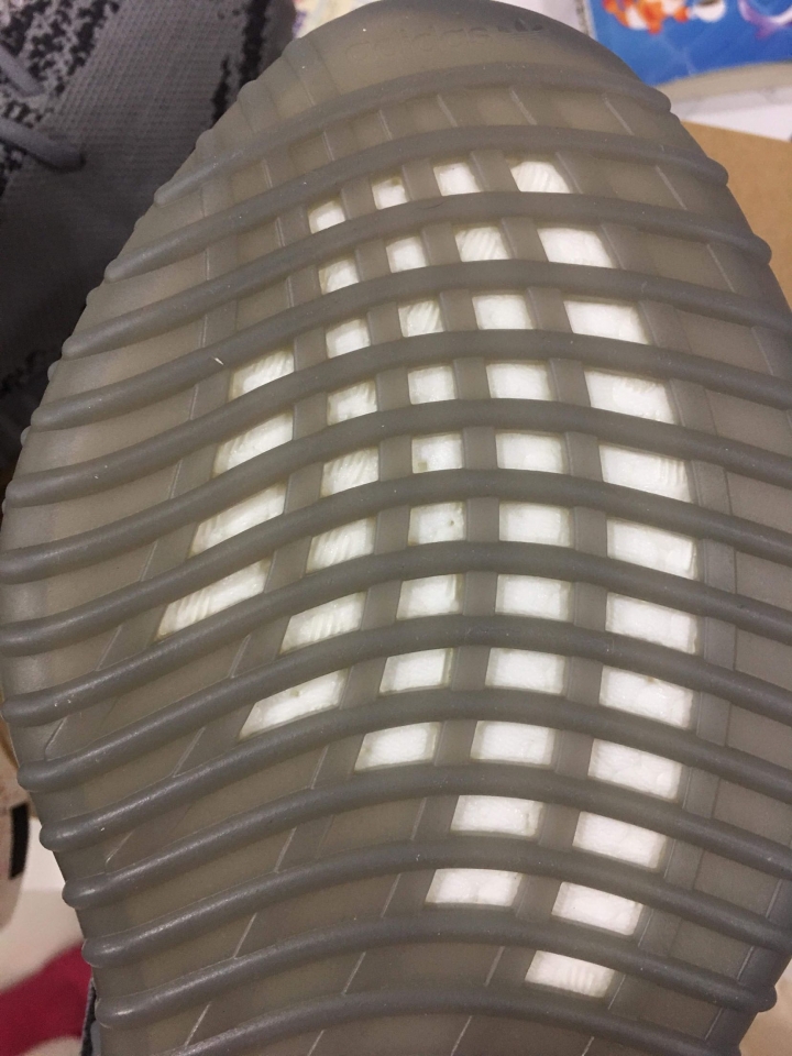 yeezy boost 350v2 灰橘2.0 求各位大大 驗鞋