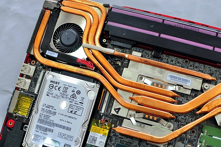 MSI GE63 RAIDER RGB 8RF 炫麗外型 璀璨登場
