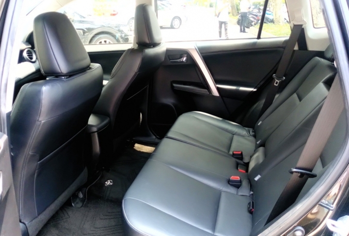 幾無懸念的KAROQ和RAV4抉擇
