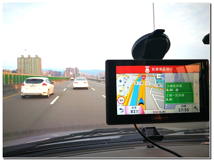 導航、安全、駕駛記錄通通掌握，都在Garmin DriveAssist 51