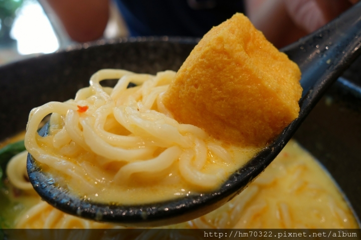 『桃園美食』- 蘆竹區奉化路．小檳城特色南洋麵食 / 南崁 / 巷弄美食 / 食尚玩家