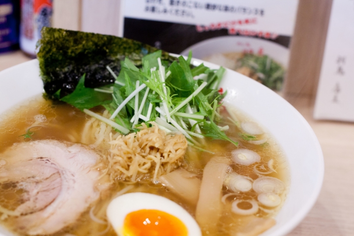 【美食。食記】東京 日暮里 快感冒了?那麼來喝一碗流流汗吧 めん処羽鳥 拉麵 薑 雞湯 推薦